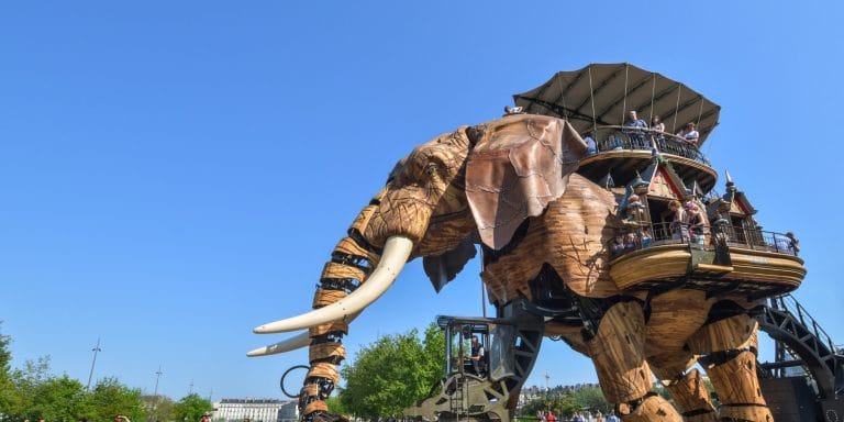 Gran Elefante mecánico de Les Machines de l’Île en Nantes, Francia