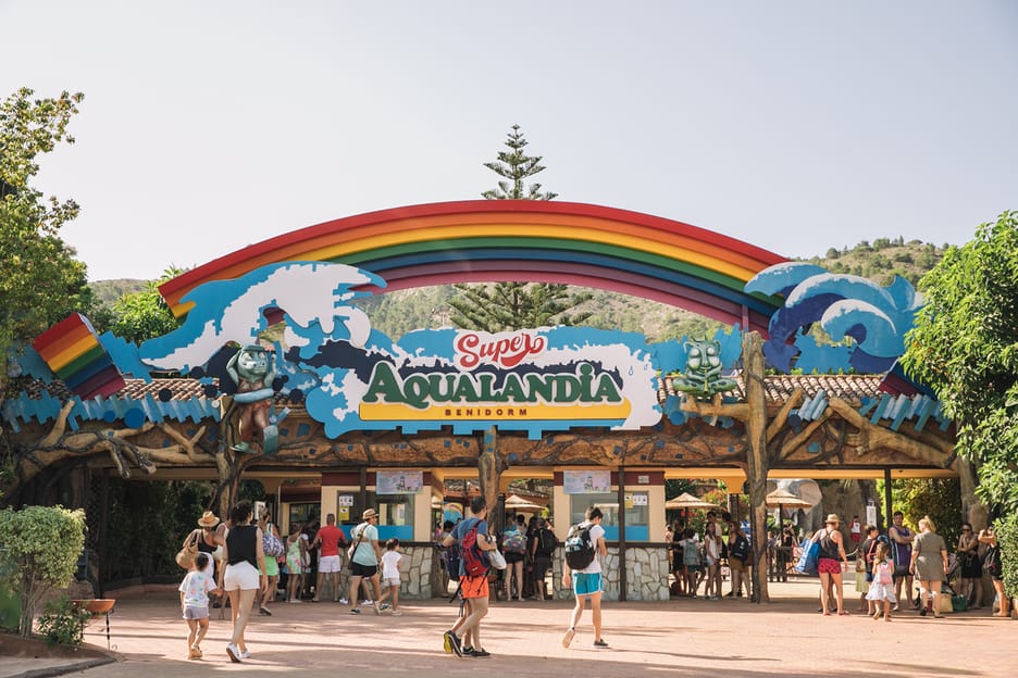 Lee más sobre el artículo PARQUES INFANTILES DE LA MARINA BAJA
