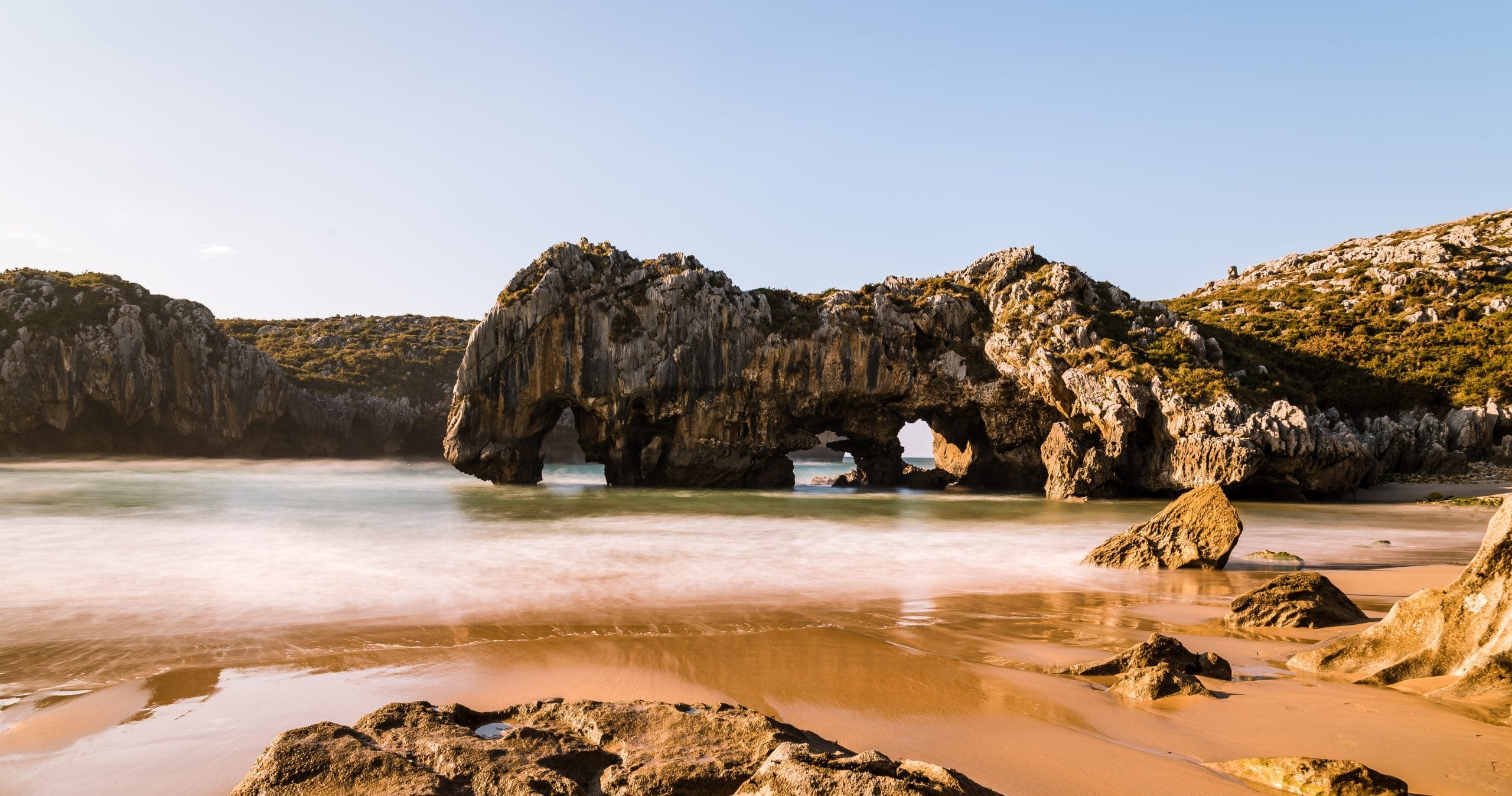 Lee más sobre el artículo LAS PLAYAS DE LA SIDRA III