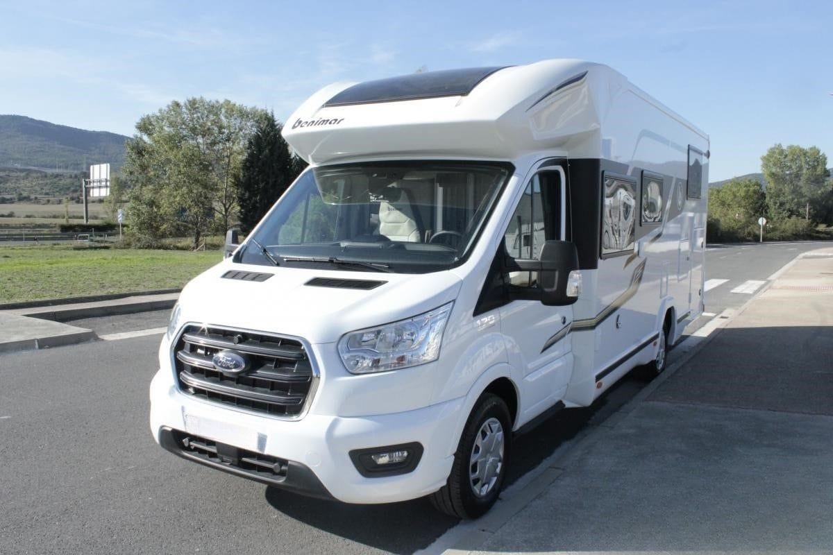 autocaravana perfilada de alquiler en almeria benimar tessoro 463 2024