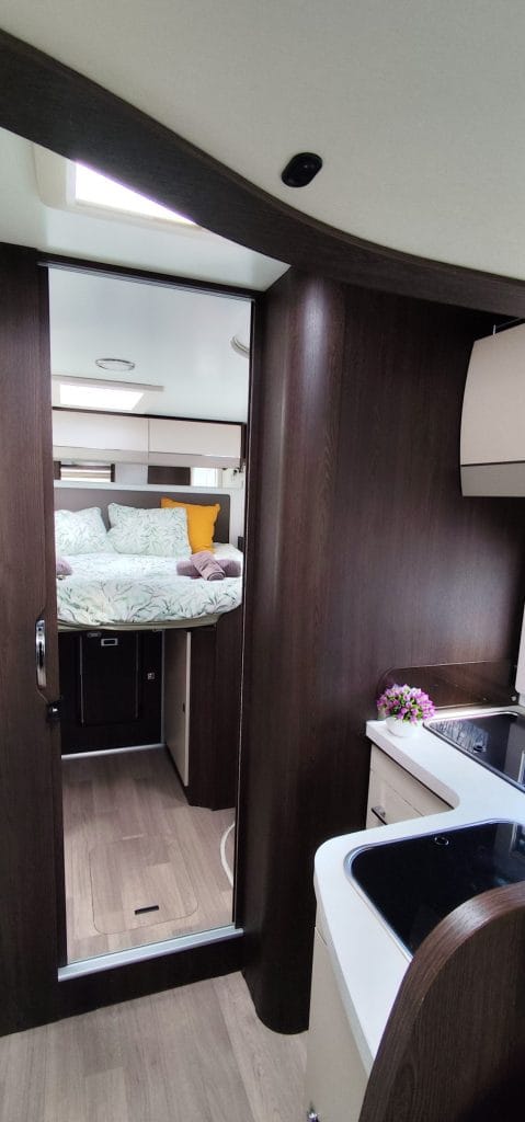 autocaravana perfilada en alquiler en alicante benimar tessoro 463 2023