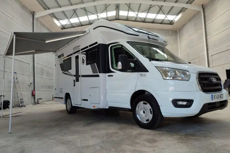 Alquiler 5 plazas Benimar Tessoro 483 en Sevilla
