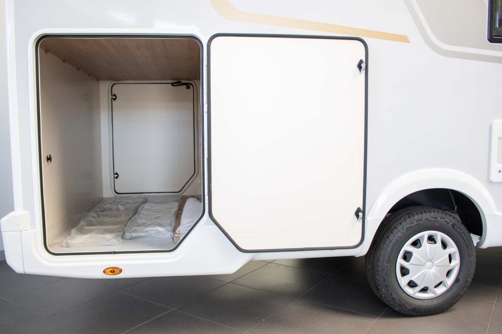 autocaravana capuchina en alquiler en alicante ci horon 84 m 2025