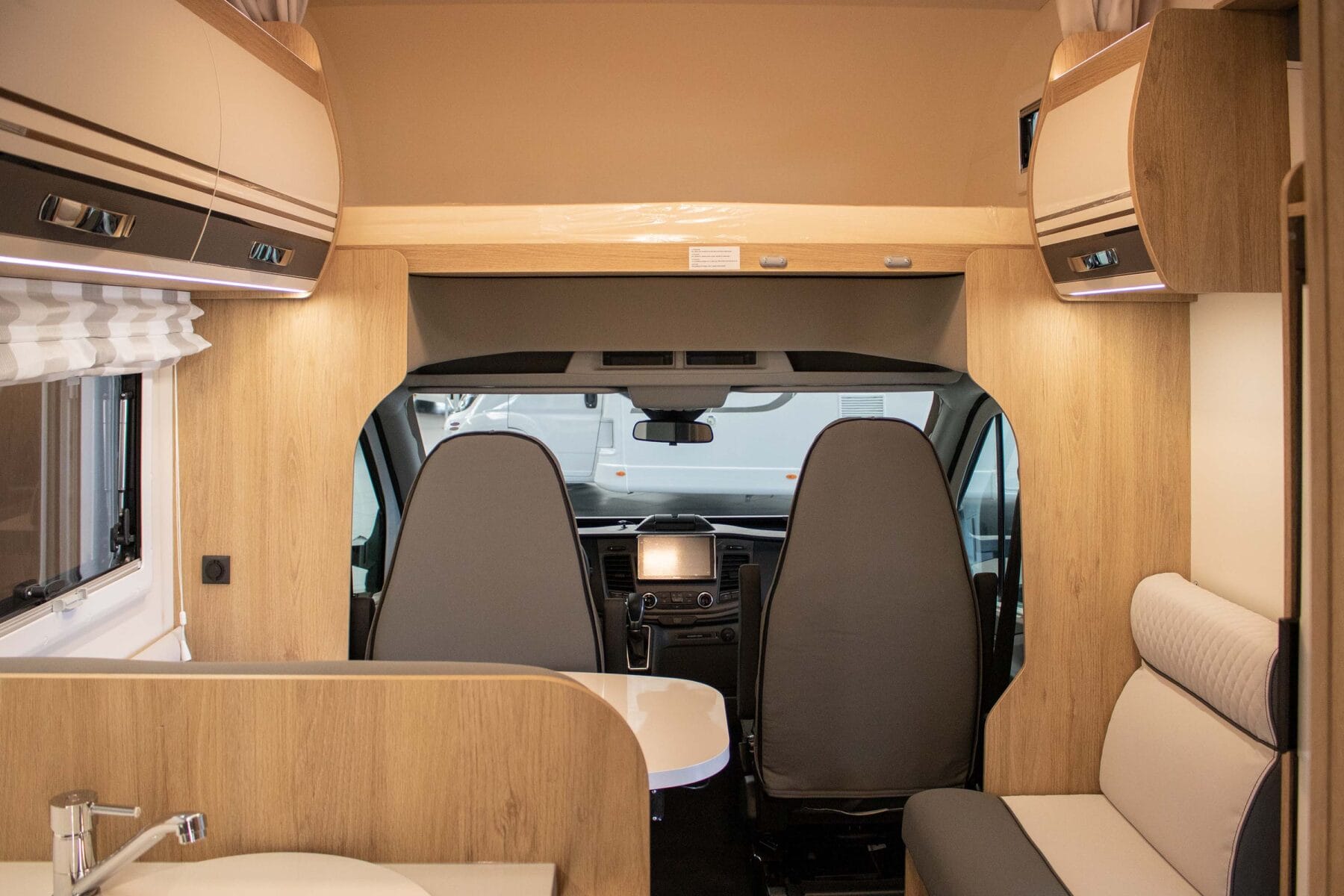 autocaravana capuchina en alquiler en alicante ci horon 84 m 2025