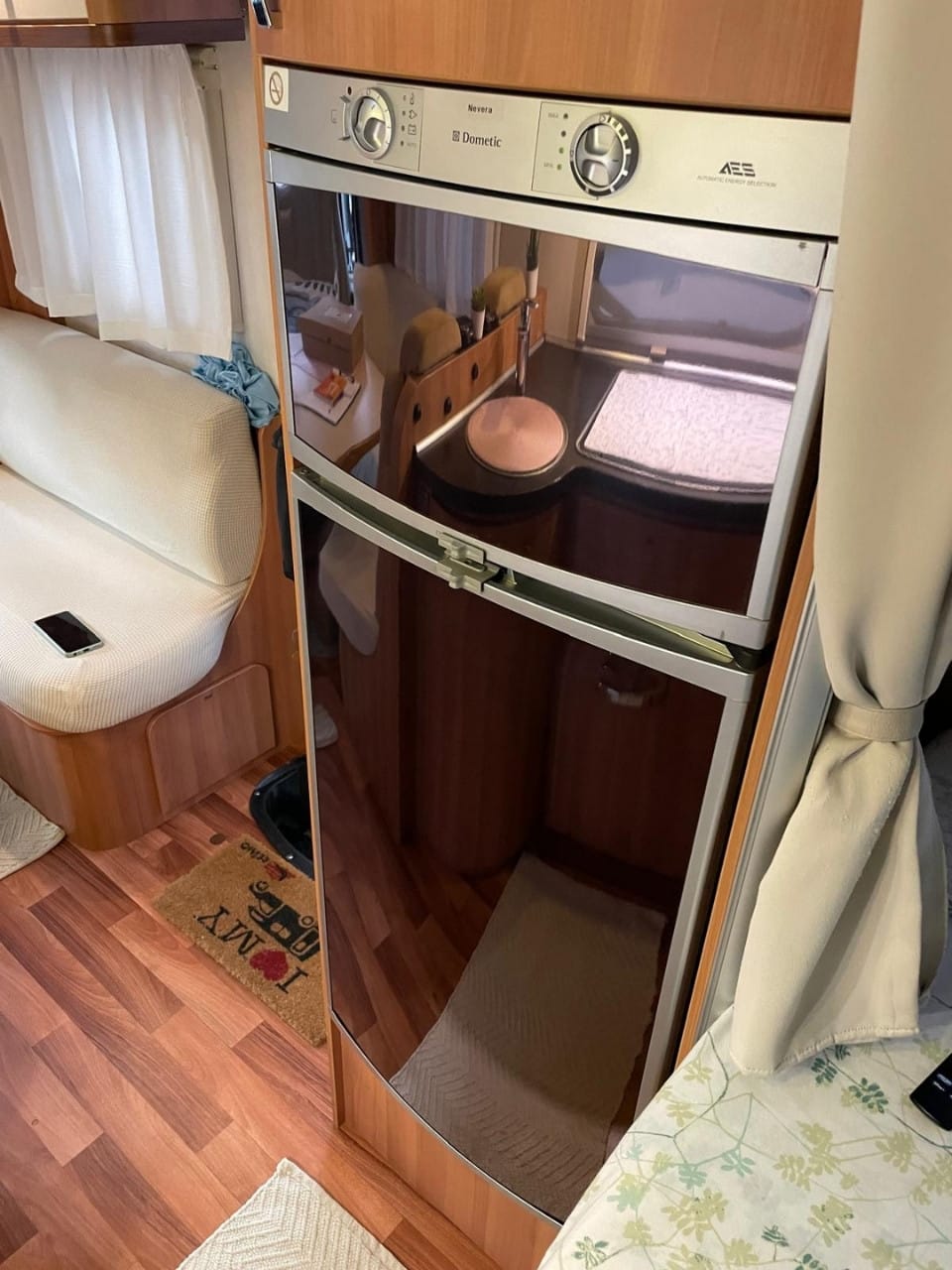 autocaravana perfilada de alquiler en barcelona hymer t654 2021