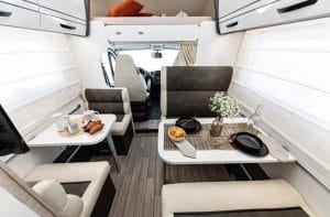autocaravana capuchina de alquiler en lugo mclouis glamys 322 2025
