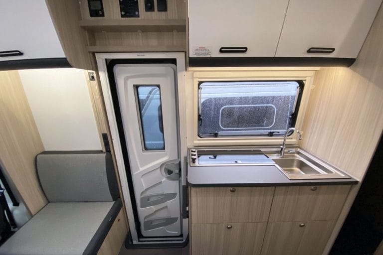 Alquiler 6 plazas Sun Living A 75 DP en Sevilla