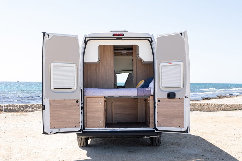 camper en alquiler en alicante weinsberg carabus 660 dq hot edition 2024