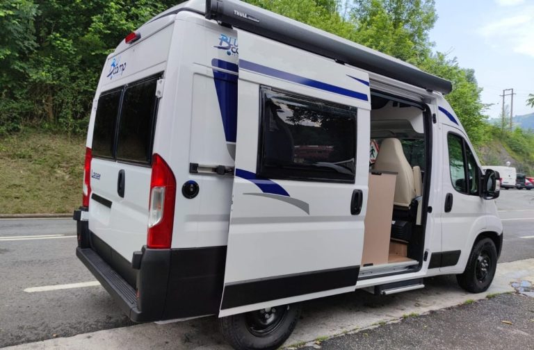 Alquiler 4 plazas Blucamp Laser 540 en Guipúzcoa