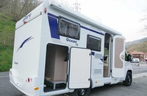 autocaravana perfilada de alquiler en guipuzcoa blucamp ocean 12 2024