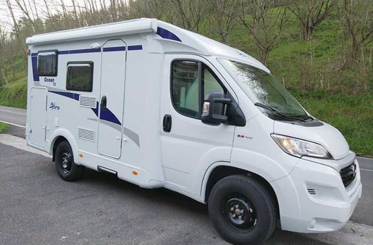 autocaravana perfilada de alquiler en guipuzcoa blucamp ocean 12 2024