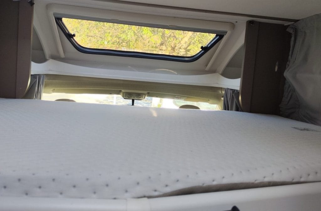 autocaravana perfilada de alquiler en guipuzcoa blucamp ocean 527 2021