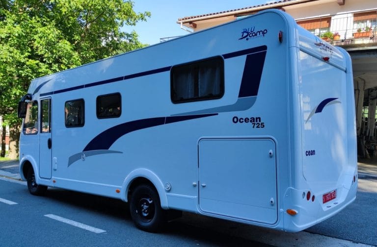Alquiler 4 plazas Bluecamp Ocean 725 en Guipúzcoa