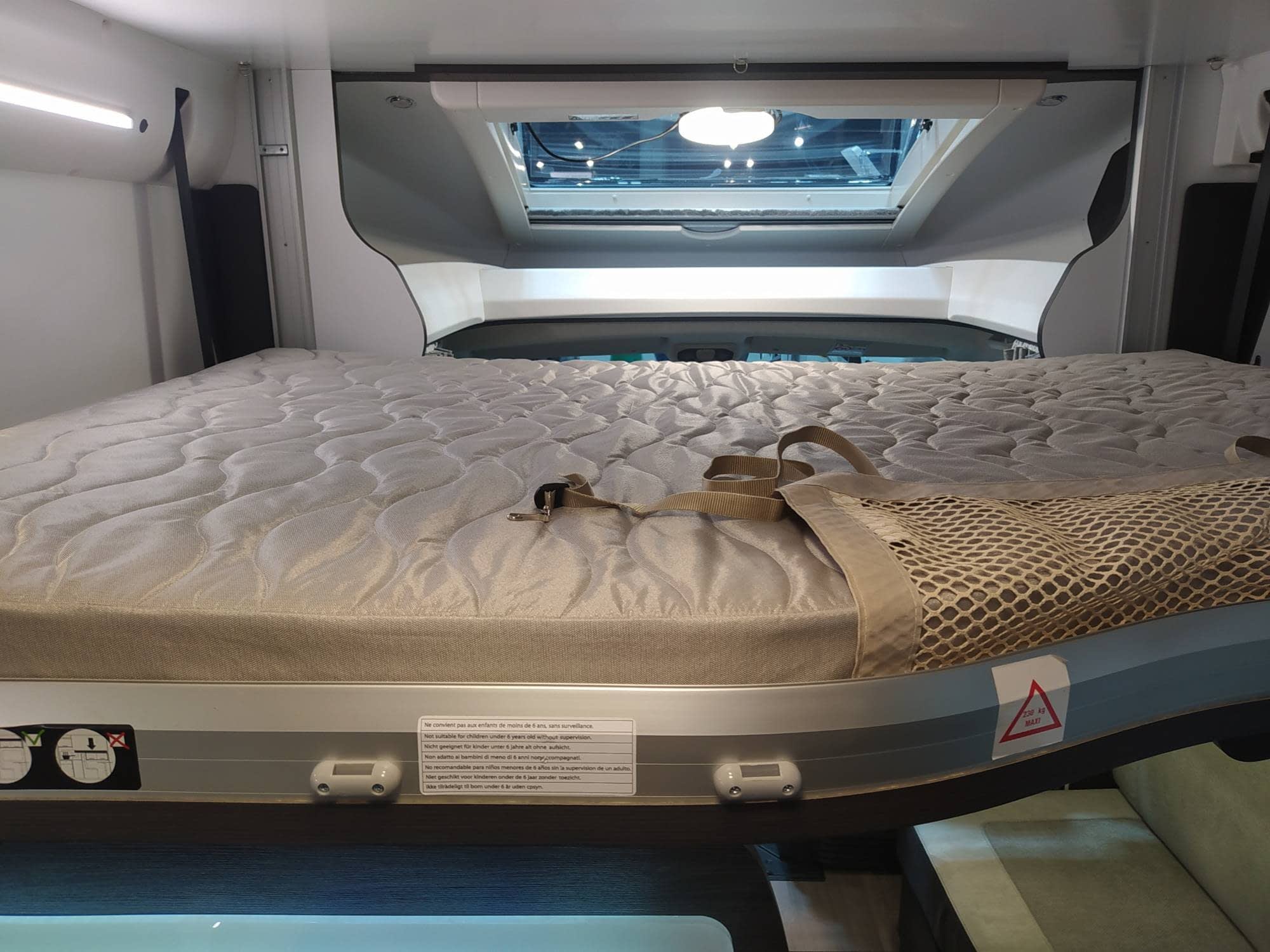 Autocaravana perfilada de alquiler en Pontevedra Fiat Benimar 242