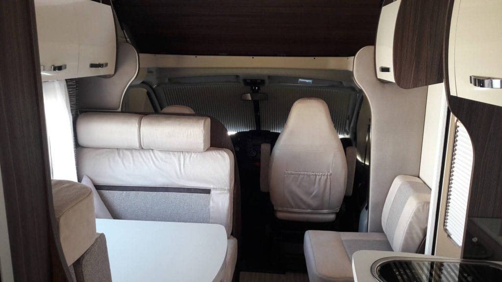 Autocaravana capuchina de alquiler en Pontevedra-Fiat Benimar Sport 346