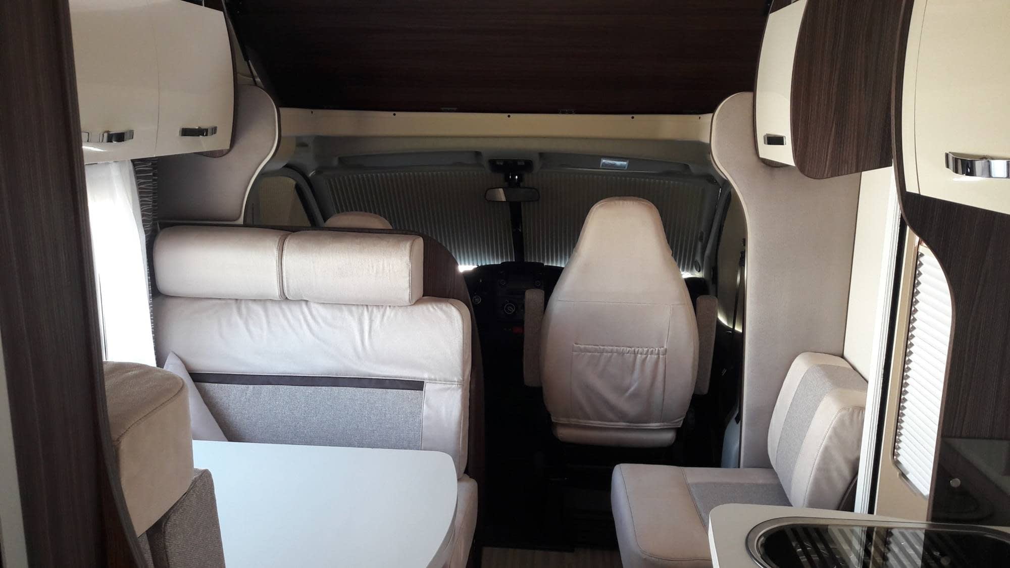 Autocaravana capuchina de alquiler en Pontevedra-Fiat Benimar Sport 346