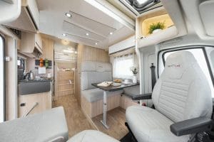 autocaravana perfilada de alquiler en granada giottiline siena 385 2023