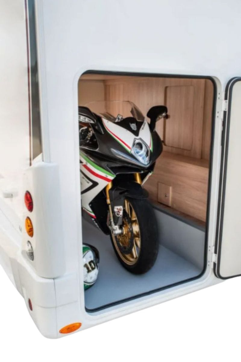 autocaravana perfilada de alquiler en granada giottiline siena 385 2023