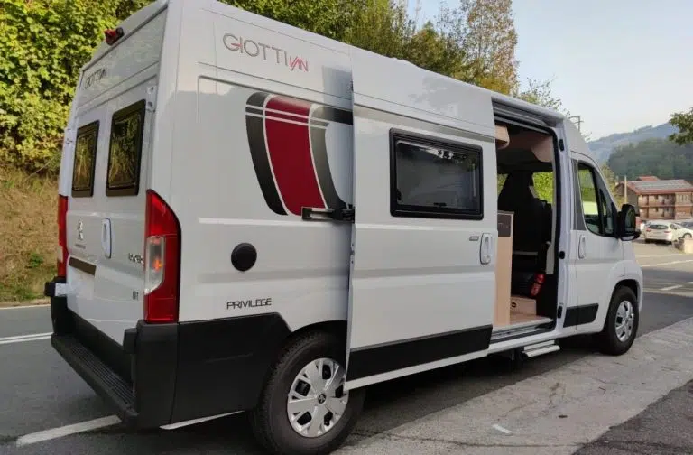 Alquiler 4 plazas Giottivan 60T en Guipúzcoa