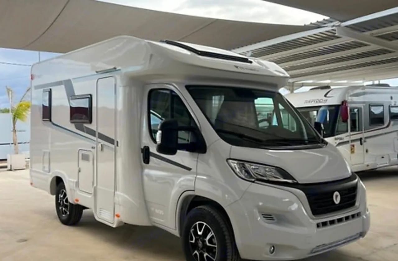 autocaravana perfilada de alquiler en murcia itineo pf600 2025