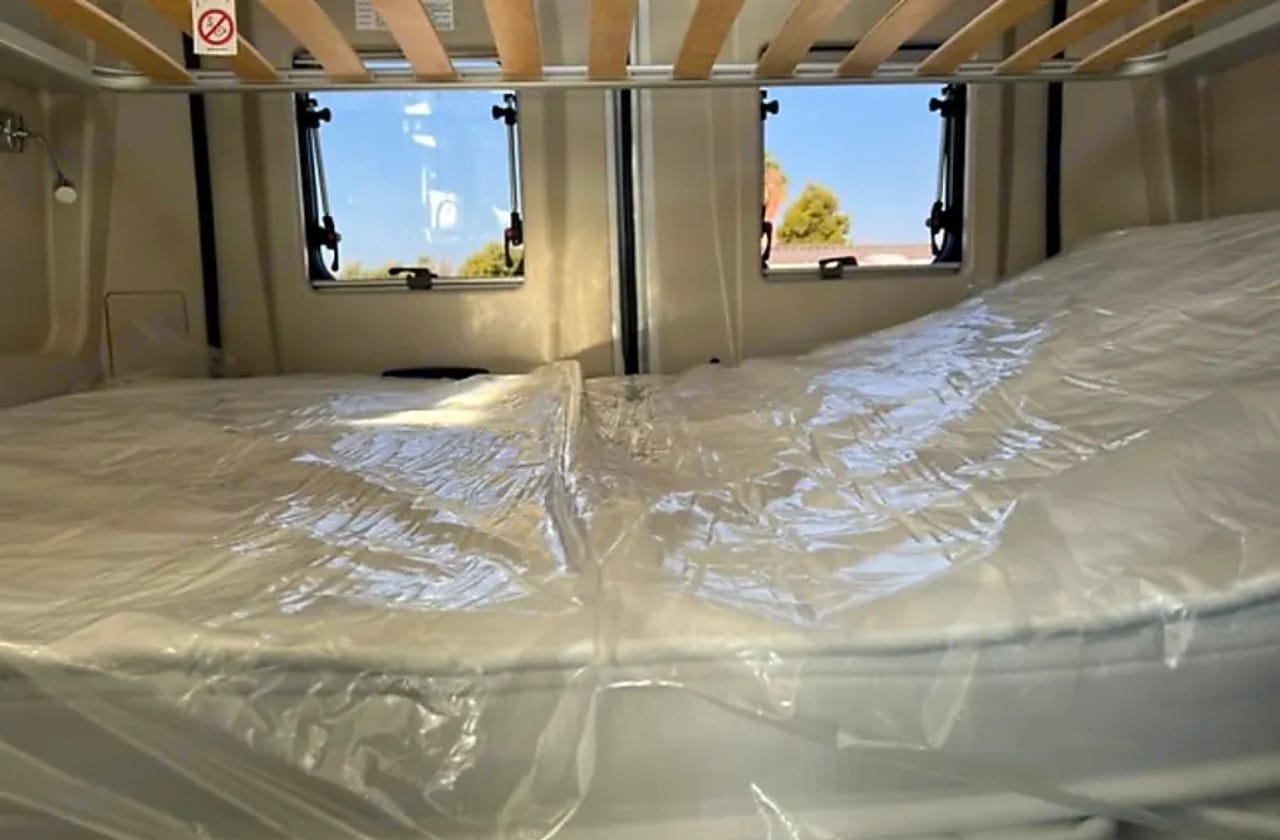 camper de alquiler en murcia mclouis menfys van 3 maxi 2024