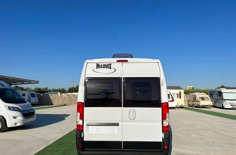 Alquiler 4 plazas McLouis Menfys Van 3 Maxi / 1 en Murcia