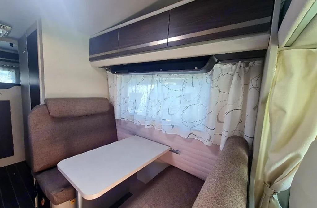 autocaravana capuchina de alquiler en murcia rimor seal 5 2024