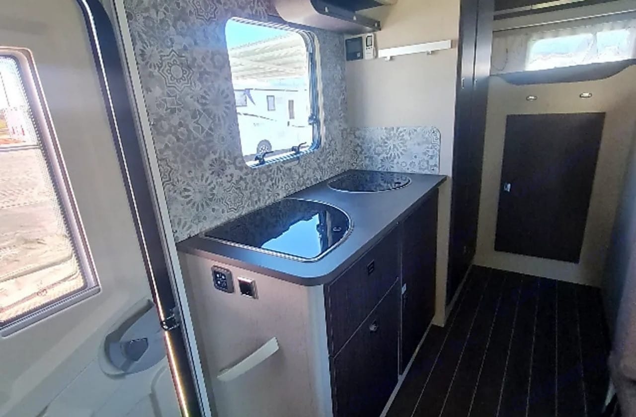autocaravana capuchina de alquiler en murcia rimor seal 5 2024