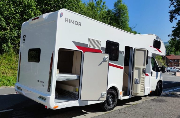 Alquiler 7 plazas Rimor Seal 9 en Guipúzcoa