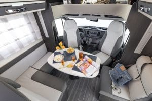 autocaravana perfilada de alquiler en málaga roller team kronos 284 tl 2025