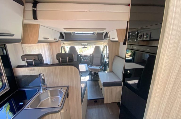 Alquiler 4 plazas Sun Living S 75 SC en Pontevedra