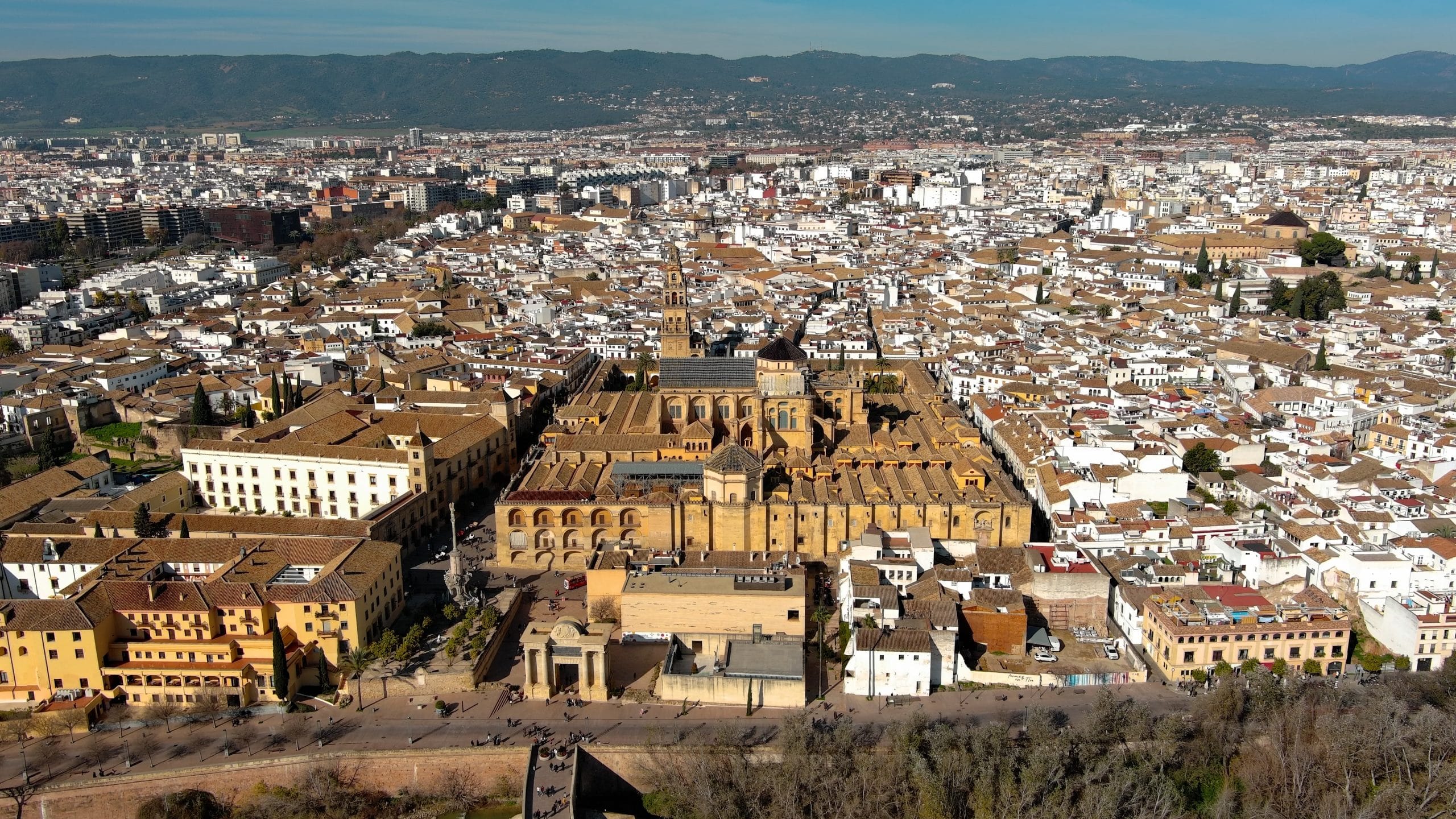 ROMANA, MUSULMANA Y CRISTIANA