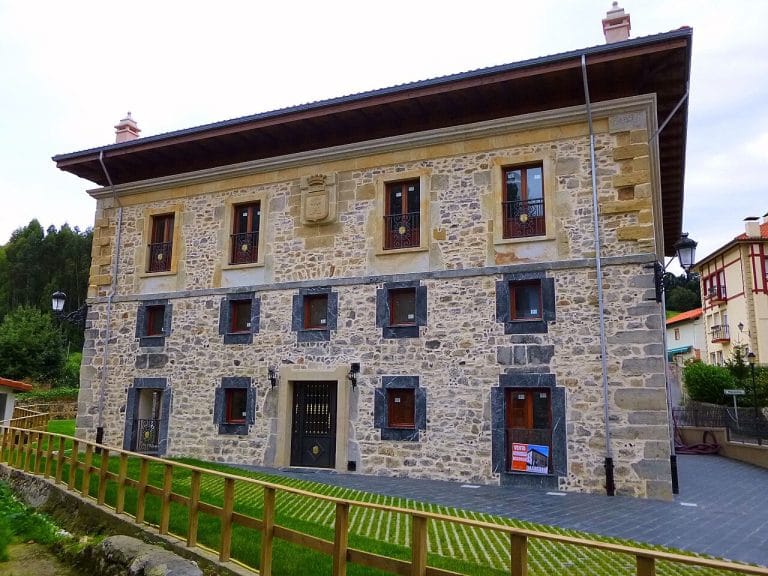 Casa palacio tradicional en Pobeña, Muskiz, País Vasco