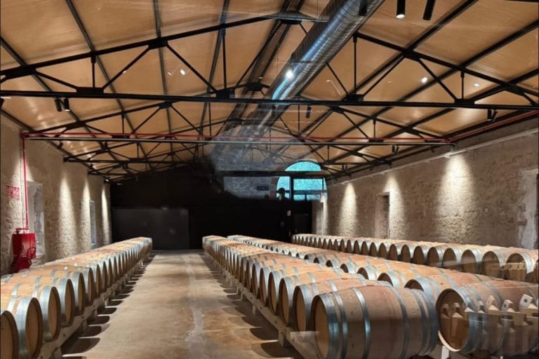 Sala de barricas en la Bodega Franco-Española de Logroño, La Rioja