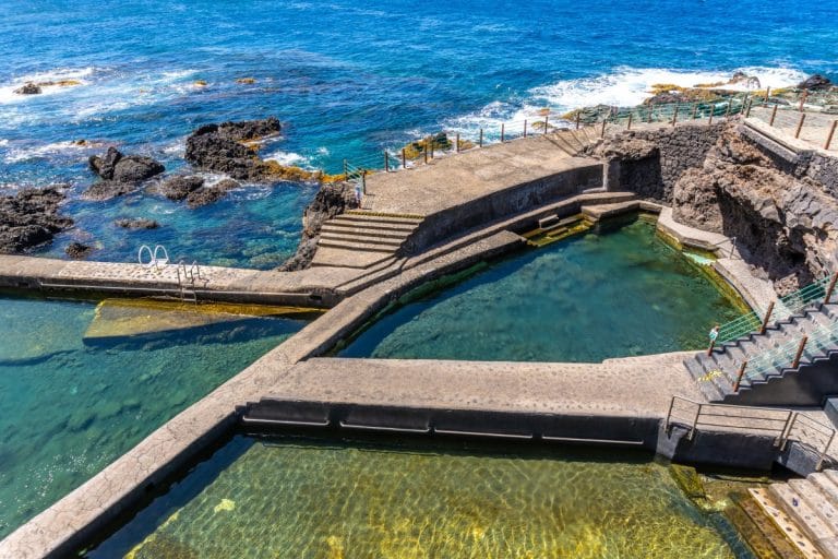 Charcos naturales de La Fajana en La Palma con aguas cristalinas