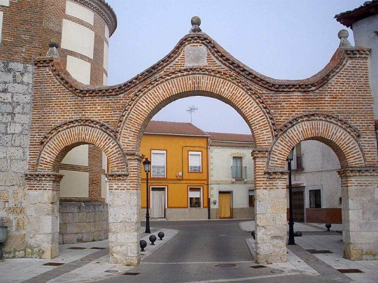 Los Tres Arcos de Portillo en Valladolid, monumento histórico del siglo XVII