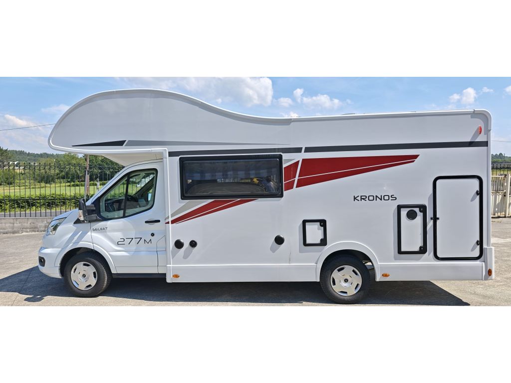 Alquiler 7 plazas Roller Team Kronos 277M en Lugo