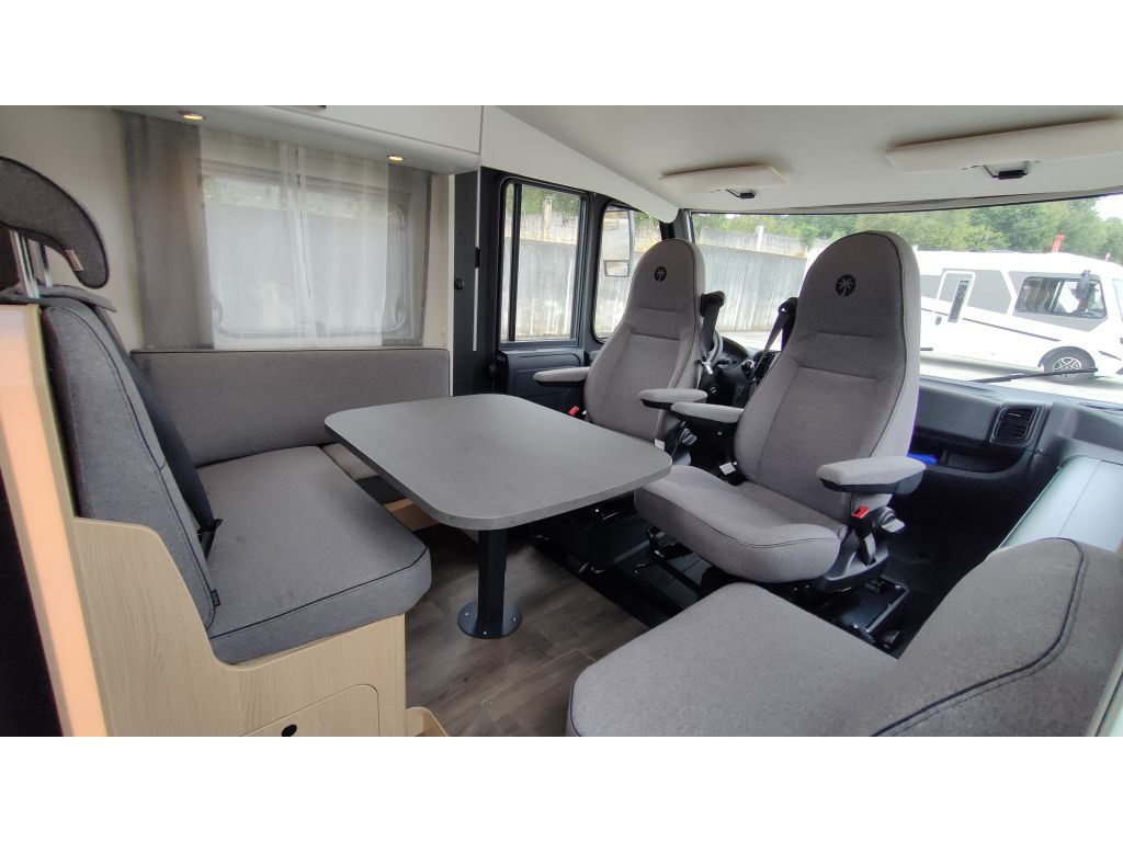 Alquiler 5 plazas Sunlight I68 en Gijón