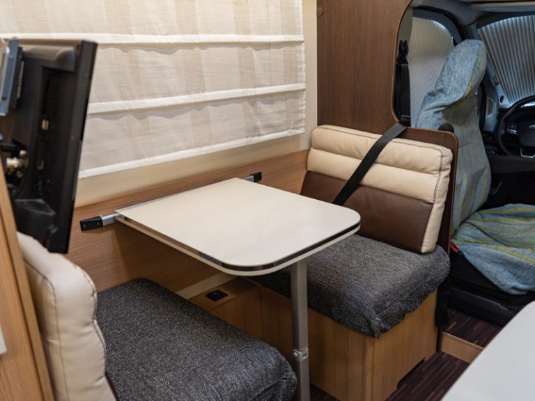 Alquiler 7 plazas McLouis Glamys 222 -75 en Barcelona