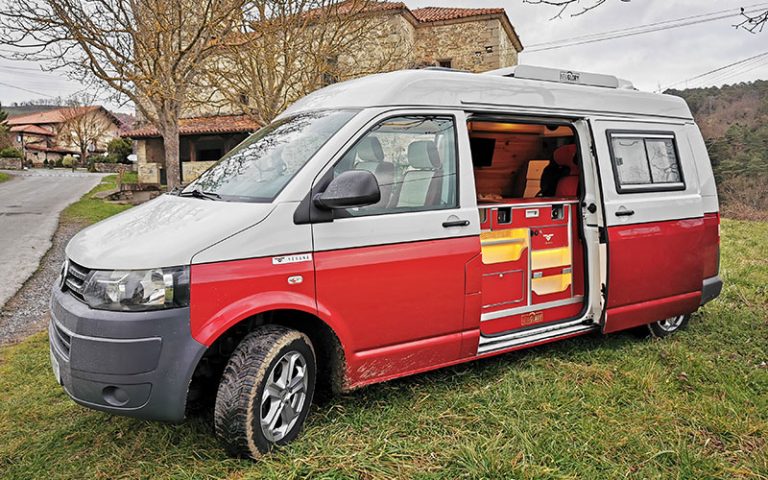 Alquiler 4 plazas Volkswagen T5 New Glory en Madrid