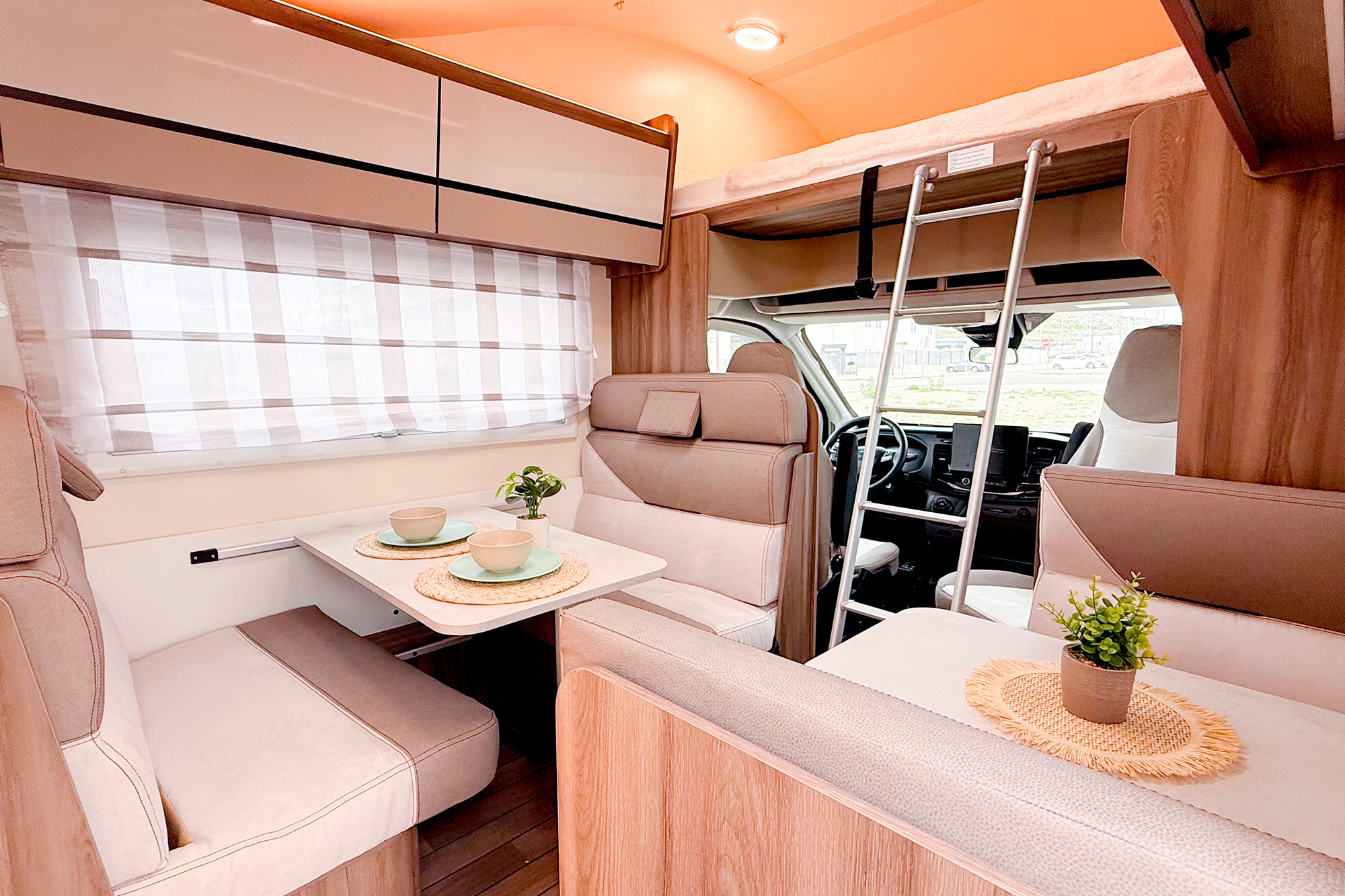 Alquiler_de_Autocaravana_Capuchina_Kronos_288_10 (Copia)