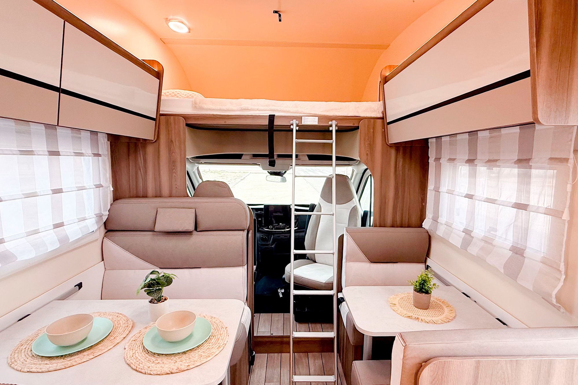 Alquiler_de_Autocaravana_Capuchina_Kronos_288_9 (Copia)