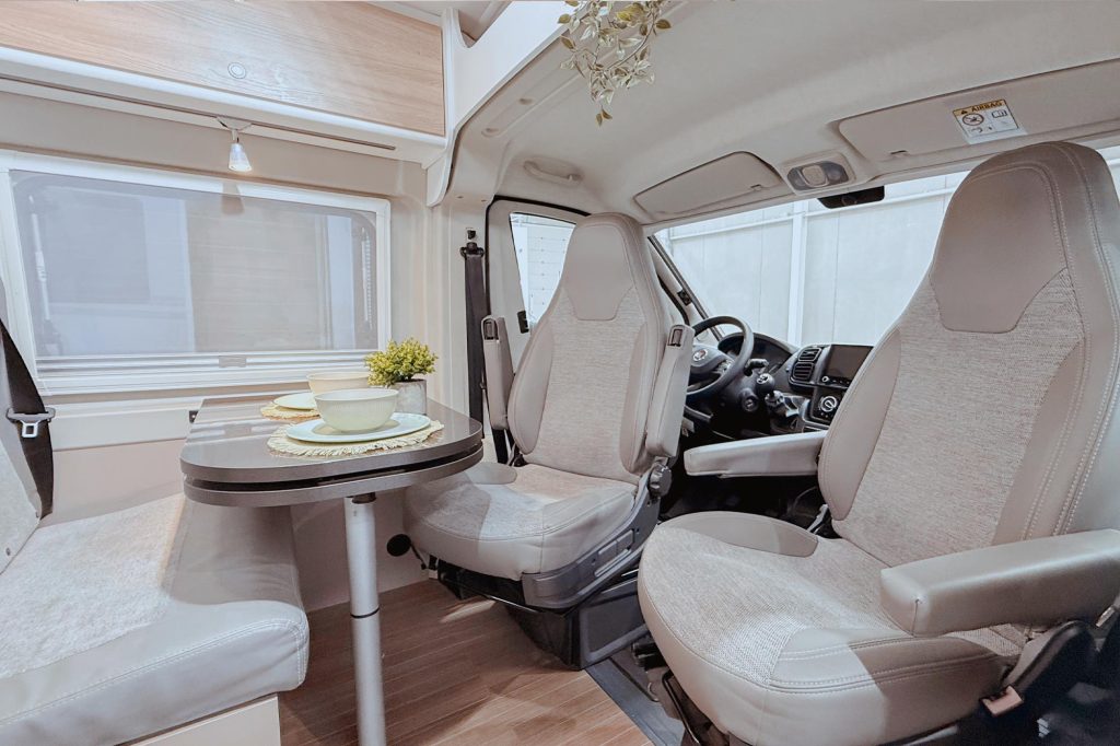 CAMPER-LASER-600-MAX-FIAT-interior-10 (Copia)