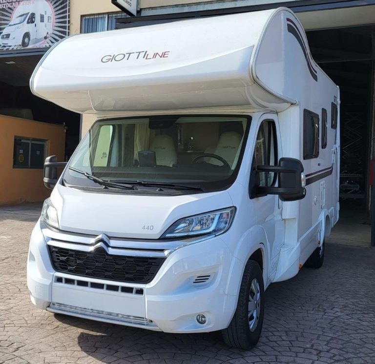 Alquiler 6 plazas Giottline Siena 440 en Cáceres