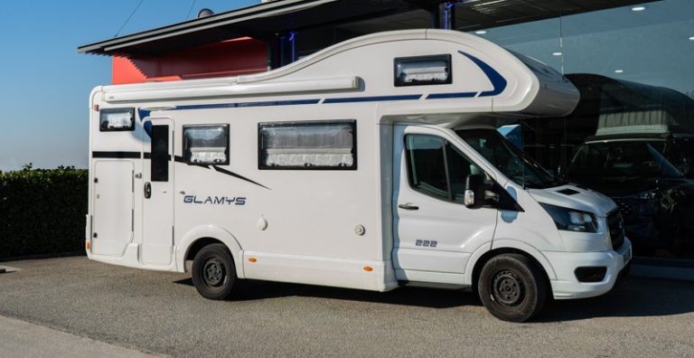 Alquiler 7 plazas McLouis Glamys 222 -75 en Barcelona