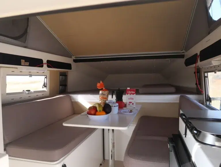 Alquiler 5 plazas Toyota Overland 4×4 en Cádiz