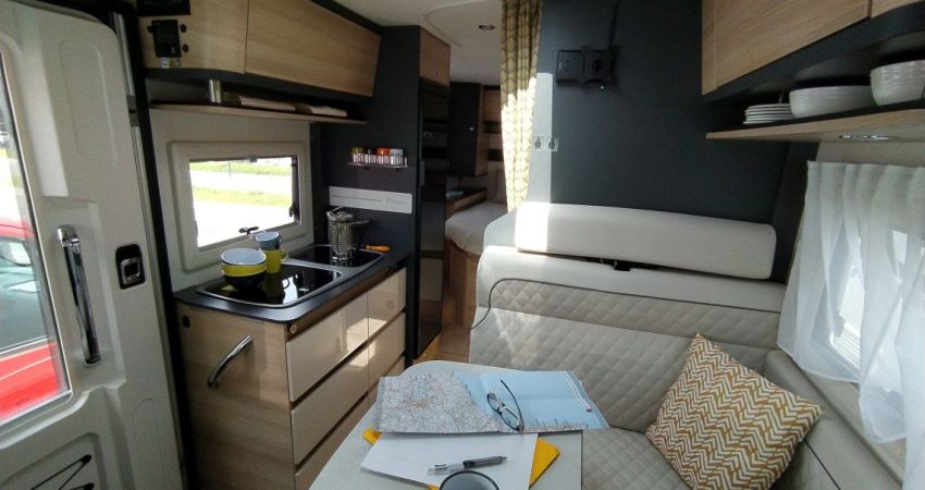 03_autocaravana-integral-compacta-camaisla-itineocm660-ypocamp-850×450