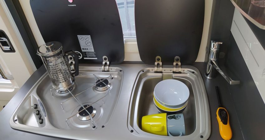 10_autocaravana-integral-compacta-camaisla-itineocm660-ypocamp-850×450