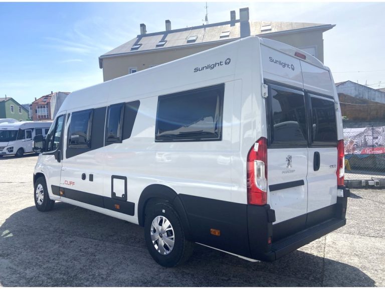 Alquiler 4 plazas Sunlight Cliff 640 en Pontevedra