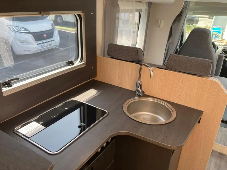 Alquiler 4 plazas Sunlight T67S-2 en Bilbao
